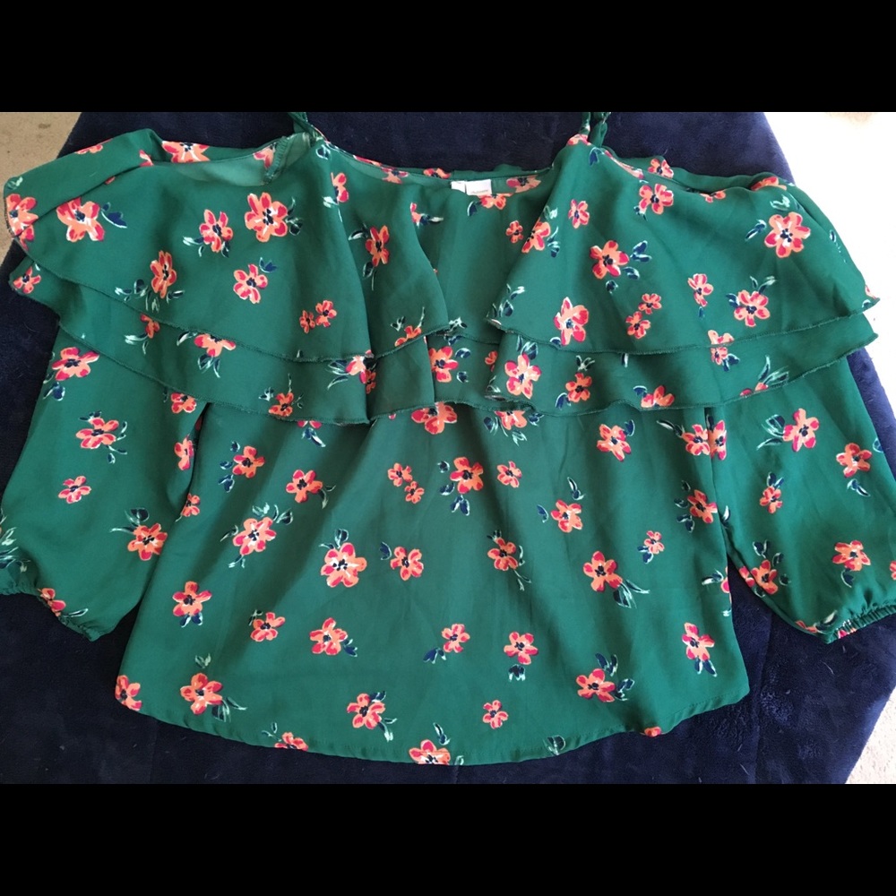 Off shoulder blouse